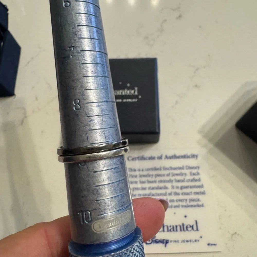 Disney Black and Silver Zigzag Ring - Picture 7 of 7